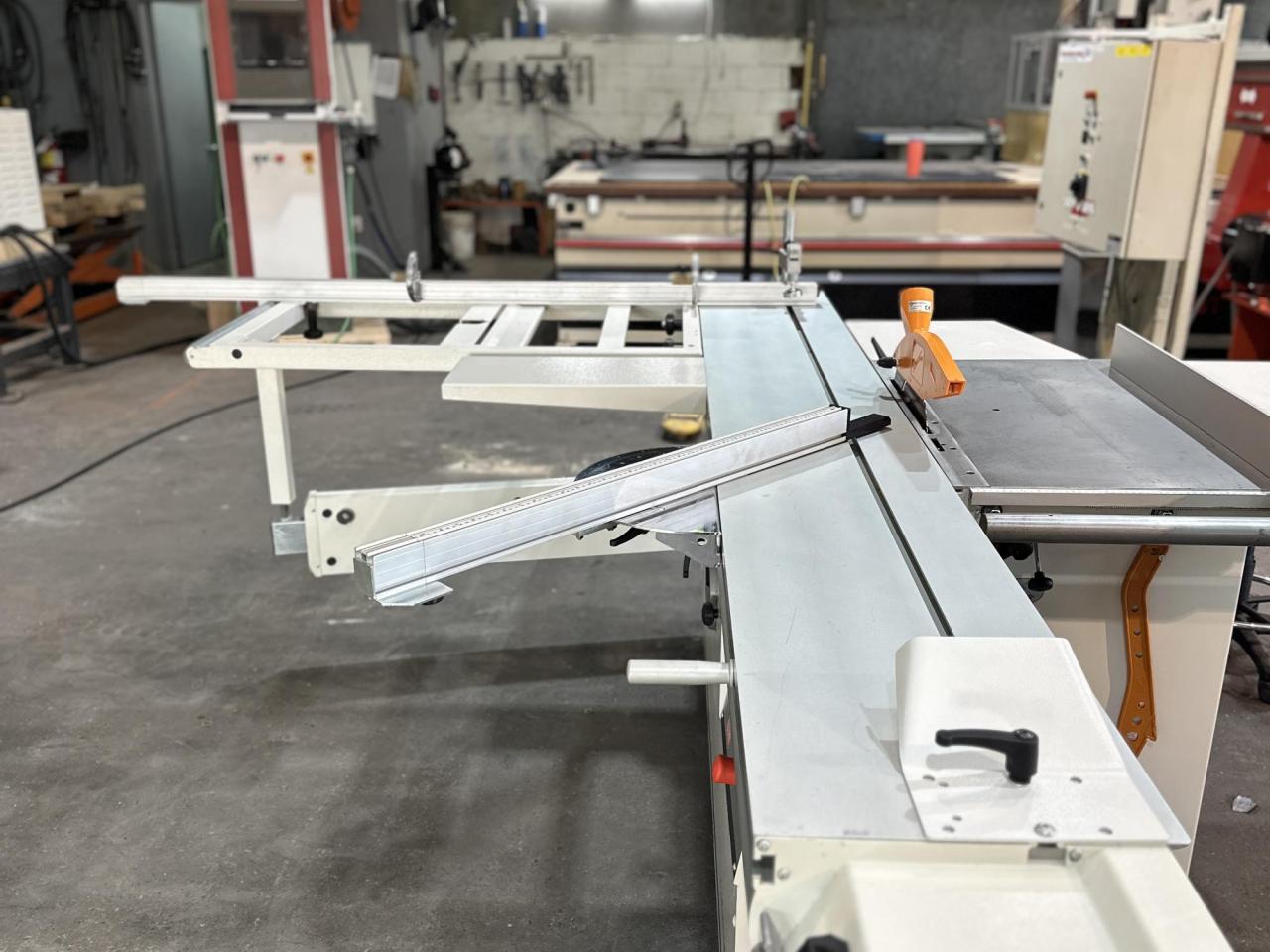 Banc de scie coulissant 220V 1 phase