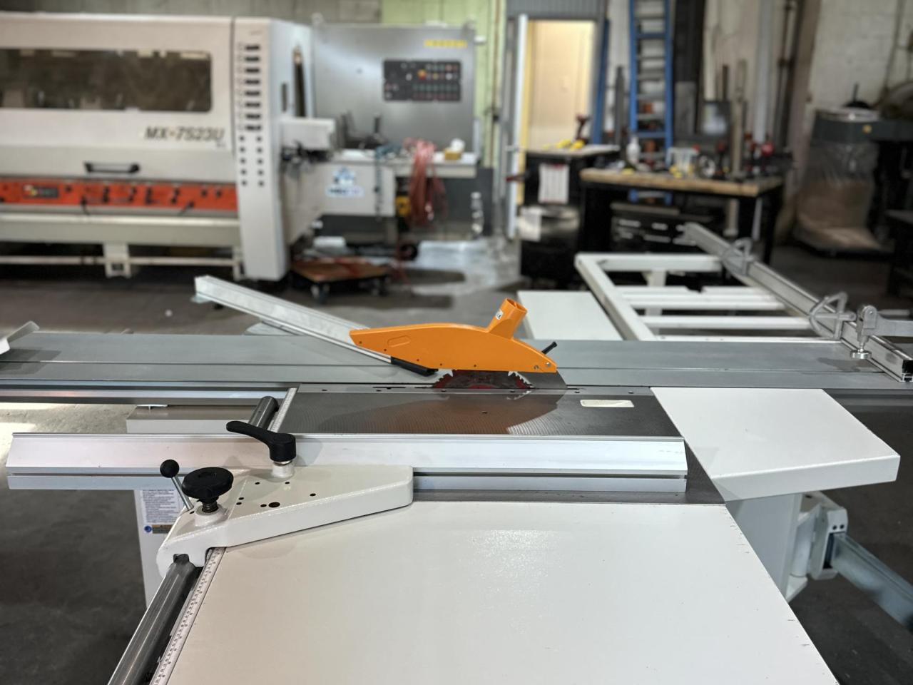 Banc de scie coulissant 220V 1 phase