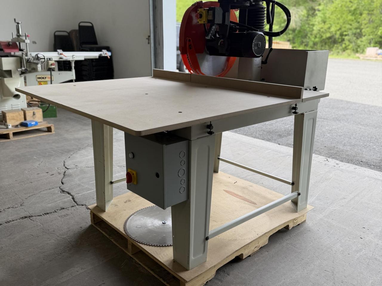 radial arm saw